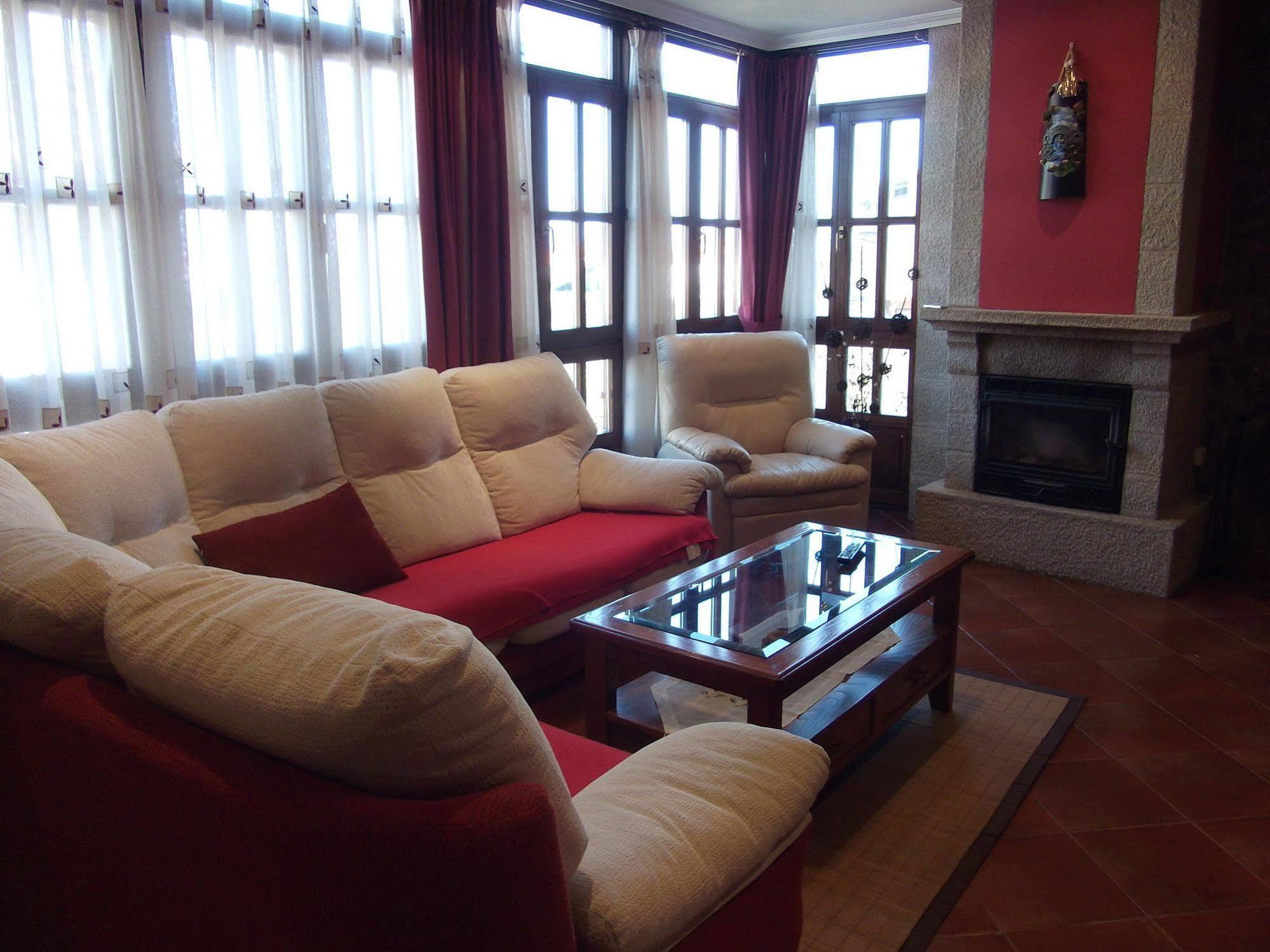 Casa De Aldea El Ponton Cue